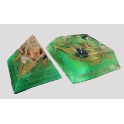 Aschenbecher-Pyramide Hanf
